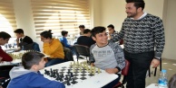 AK Gençlik'in turnuvasına yoğun ilgi