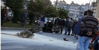 Alanya’da 2 motosiklet çarpışarak alev aldı: 1'i ağır 2 yaralı