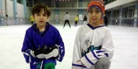 Minikler buz hokeyi şampiyonu Antalya
