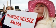 Tecavüzü kınamak için sokağa çıktılar