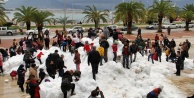 Yücel çocuklar için Toroslardan İskele'ye kar getirdi