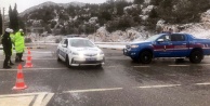 Yola çıkacaklar dikkat! O yol kar nedeniyle kapandı