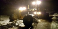 Büyükşehir ekiplerinin karla mücadelesi devam ediyor!