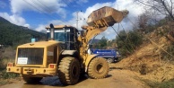 Büyükşehir Belediyesi'nin Alanya kırsalında heyelan mesaisi!