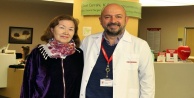 Kazakistanlı kanser hastası Türkiye’de şifa buldu