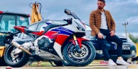 Motosikletli genç tutkusunun kurbanı oldu