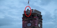 Yaşlı adam intihar için saat kulesine çıktı!