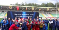 Alanya’da kadın futbolcuların şampiyonu belli oldu