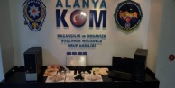 İşte Alanya’daki bahis operasyonunda yakalanan malzemeler!