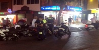 Alanya'da polis, yayaları tehlikeye atan motosikletlilere ceza kesti