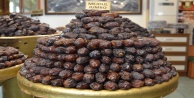 Hurmalar tezgahları süslemeye başladı