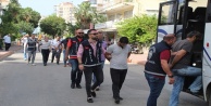 İçinde ihraç polislerin de olduğu çeteye kaparo baskını: 15 gözaltı