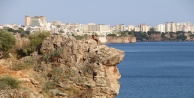 Antalya'da 40 metrelik falezlerden ölümüne atlayışlar