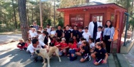 Alanya'da öğrencilerden barınağa mama bağışı