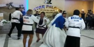 Judo müsabakası gibi düğün!