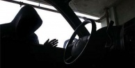 Gazipaşa'da otomobilden 27 bin TL çalan hırsız yakalandı