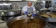 Büyükşehir aşevleri 595 bin kişilik yemek yardımı yaptı