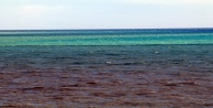 Fırtına, Antalya Körfezi'ni 3 ayrı renge bürüdü