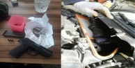 Alanya’da ruhsatsız tabanca ve uyuşturucu ele geçirildi