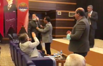 Alanya'da üretici ve halci arasında şok tartışma