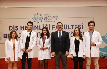 ALKÜ'de hekim adaylarının beyaz önlük heyecanı