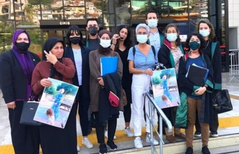 İYİ Partili kadınlardan Alanya’da ‘kadına şiddeti’ kınama