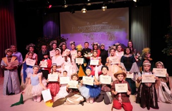 Yağmur Taşı oyunu kapalı gişe prömiyer yaptı