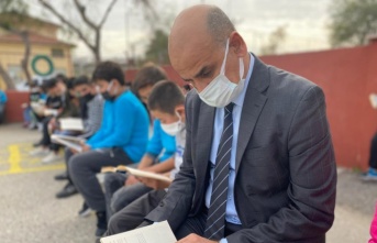 Alanya'da kitap okuma etkinliği düzenlendi