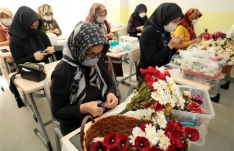 Alanya Belediyesi El Sanatları Kursu’na kadınlardan yoğun ilgi 