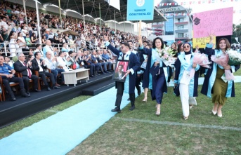 ALKÜ mezuniyet töreni coşkuyla yapıldı