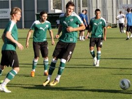 Timsah'da Aslan mesaisi