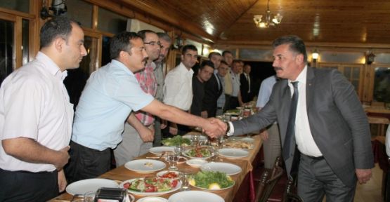 Toroslar Çalışanları Başkan Tuna’ya Yemekle Teşekkür Etti 