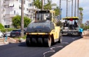 Atatürk Caddesi güney şeritte sıcak asfalt başladı