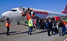 İlk defa uçak yolculuğu yapan çocuklar, Çanakkale gezisi ve Solo Türk gösterisiyle bayramlarını erken yaşadı