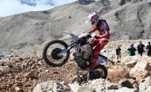 Endurocular deniz seviyesinden 2 bin 365 metre yükseklikteki Tahtalı Dağı’nın zirvesine çıktı