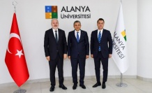 Vali Şahin'den Alanya Üniversitesi'ne tam not