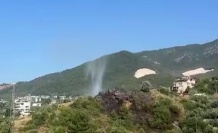 Alanya'da yerleşim alanında korkutan yangın