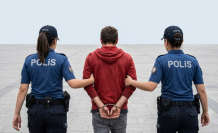 Sosyal medya paylaşımları  nedeniyle cezaevine gönderildi!