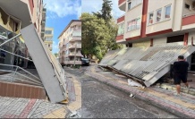 Alanya'da sundurma ve korkuluklar çöktü