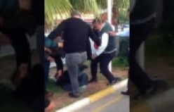 Alanya'da Türk bayrağını indirmeye çalışınca...