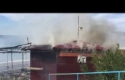 Alanya sahilinde korkutan yangın!