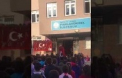 Alanyalı minik İstiklal Marşı'nı böyle okudu