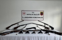 Alanya'da 5 adrese baskın