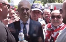 Özçelik, Özgür Özel'e gidemedi maketini yolladı