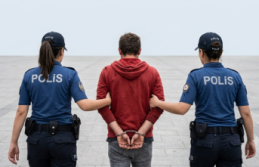 Sosyal medya paylaşımları  nedeniyle cezaevine gönderildi!