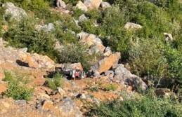 Uçuruma yuvarlanan motosikletin sürücüsü kurtarılamadı!