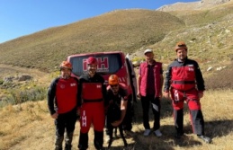 Alanya İHH ekipleri uçurumdaki keçiyi sağ salim kurtardı!