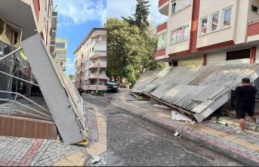 Alanya'da sundurma ve korkuluklar çöktü