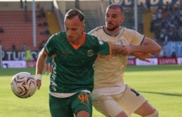 Alanyaspor evinde 2 puan bıraktı