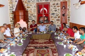 Kaymakam'dan ALKOD'a bayrak desteği